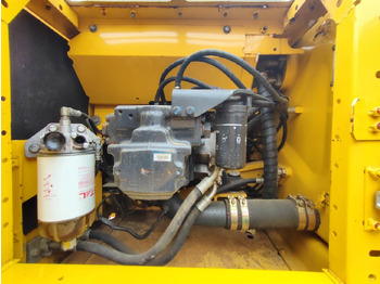 Vikšrinis ekskavatorius KOMATSU PC200-8