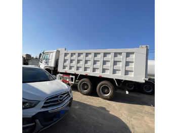 Savivartis sunkvežimis SINOTRUK HOWO