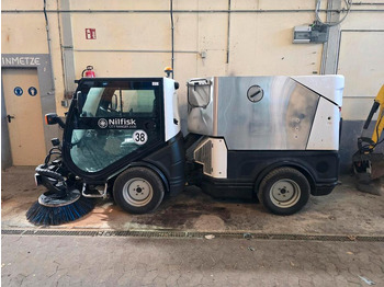 Nilfisk City Ranger 3500 Kehrmaschine Straßenkehrmaschine mit Schmidt Bediendisplay Hako Kehreinheit lizingą Nilfisk City Ranger 3500 Kehrmaschine Straßenkehrmaschine mit Schmidt Bediendisplay Hako Kehreinheit: foto 3