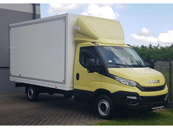 Furgonas su krovinių dėže IVECO Daily