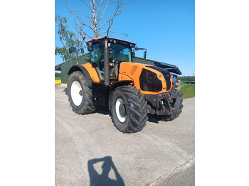Traktorius CLAAS Axion 830