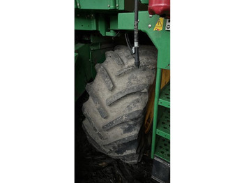 Derliaus nuėmimo kombainas JOHN DEERE T560: foto 2