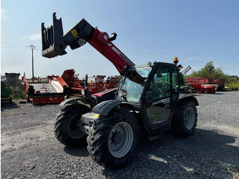 Teleskopinis krautuvas MASSEY FERGUSON