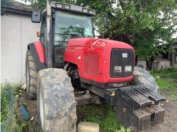 Traktorius MASSEY FERGUSON 8220