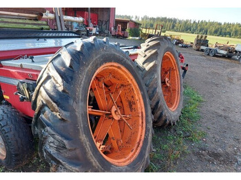 Ratas - Žemės ūkio technika Paripyörät 14.9x38 Salpaset vanteilla: foto 2