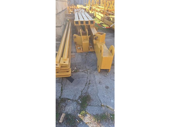 Bokštinis kranas LIEBHERR
