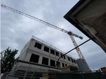 Bokštinis kranas LIEBHERR