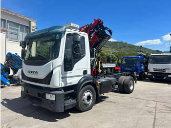 Sunkvežimis su kranu IVECO EuroCargo
