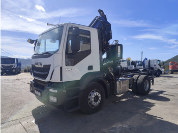 Sunkvežimis su kranu IVECO Stralis