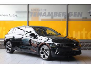 Sedanas OPEL