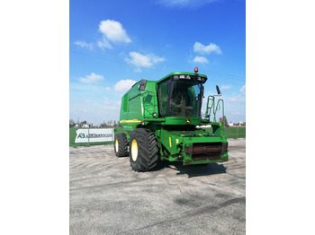 Derliaus nuėmimo kombainas JOHN DEERE