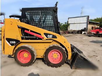 Mini krautuvas CATERPILLAR 226B