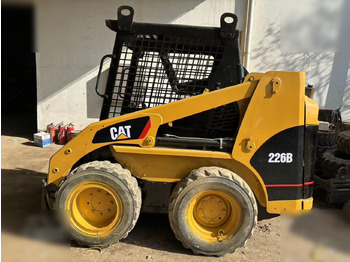 Mini krautuvas CATERPILLAR 226B