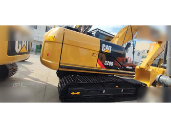 Vikšrinis ekskavatorius CATERPILLAR 320D: foto 3