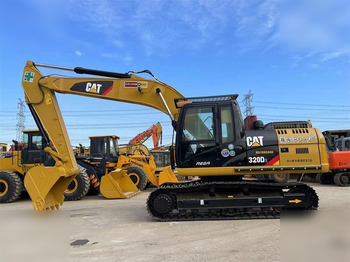 Vikšrinis ekskavatorius CATERPILLAR 320D2
