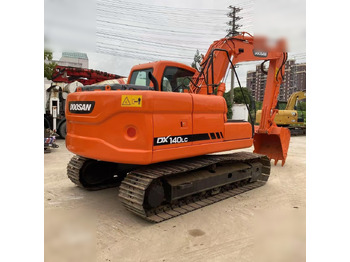 Vikšrinis ekskavatorius DOOSAN DX140