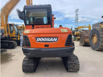 Vikšrinis ekskavatorius DOOSAN DX60-9C: foto 4