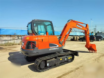 Vikšrinis ekskavatorius DOOSAN DX60-9C: foto 2