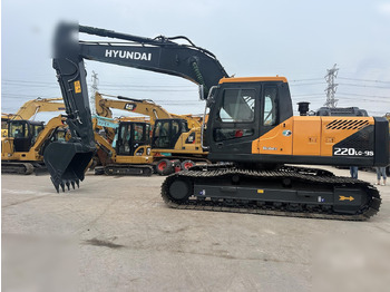 Vikšrinis ekskavatorius HYUNDAI
