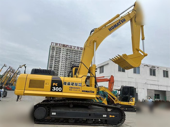 Vikšrinis ekskavatorius KOMATSU PC300-8