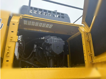 Vikšrinis ekskavatorius KOMATSU PC450 LC-8: foto 5