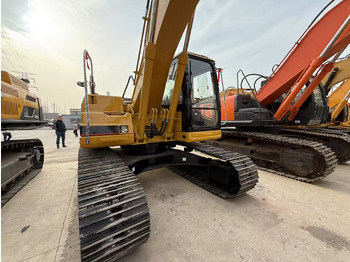Vikšrinis ekskavatorius CATERPILLAR 320B