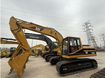 Vikšrinis ekskavatorius CATERPILLAR 320b: foto 2