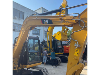 Ekskavatorius CATERPILLAR