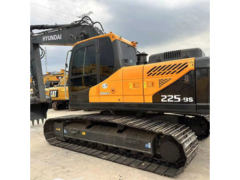 Ekskavatorius HYUNDAI