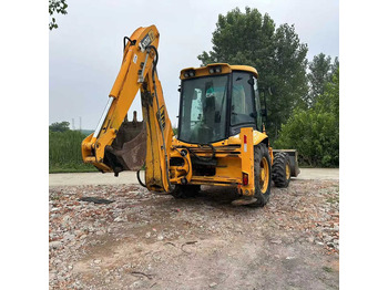 Ekskavatorius-krautuvas JCB 3CX