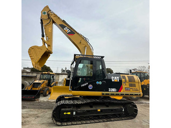 Vikšrinis ekskavatorius CATERPILLAR 320D2