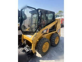 Mini krautuvas CATERPILLAR 226B3