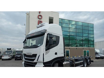 Konteineris-vežimus/ Sukeisti kūną sunkvežimis IVECO Stralis 480