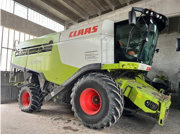 Derliaus nuėmimo kombainas CLAAS Lexion 760