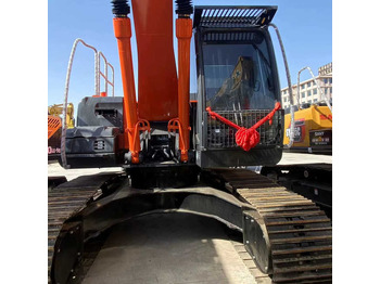 Vikšrinis ekskavatorius HITACHI ZX200