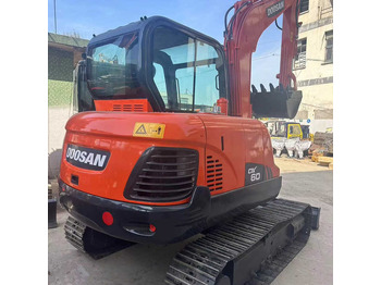 Vikšrinis ekskavatorius DOOSAN DX60