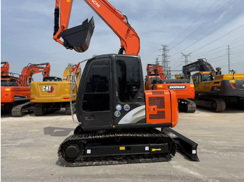 Vikšrinis ekskavatorius HITACHI ZX70