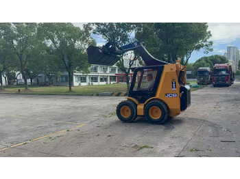 Mini krautuvas JCB ROBOT 185