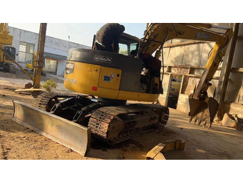 Vikšrinis ekskavatorius KOMATSU PC138