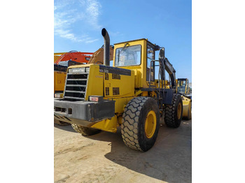 Ratinis krautuvas KOMATSU WA320