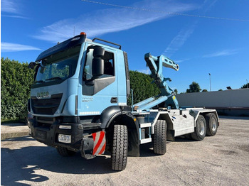 Hook-lift sunkvežimis IVECO Trakker