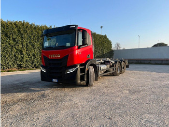 Hook-lift sunkvežimis IVECO X-WAY