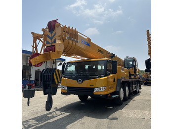 Autokranas XCMG QY70KC