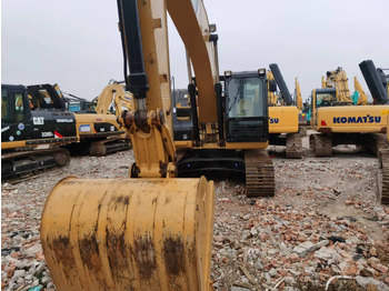 Vikšrinis ekskavatorius CATERPILLAR 320D2