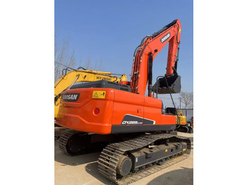 Vikšrinis ekskavatorius DOOSAN DH225