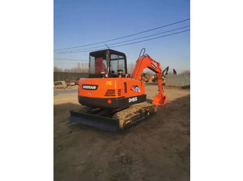 Vikšrinis ekskavatorius DOOSAN DH55