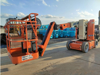 Alkūninis keltuvas JLG