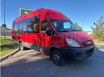 Priemiestinis autobusas IVECO Daily