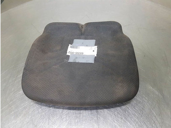 Kabina ir interjeras AHLMANN
