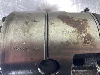 Ašis ir dalys - Statybinė technika Schaeff SKL853-ZF AP-R735/P4-4131303097-Differential: foto 4
